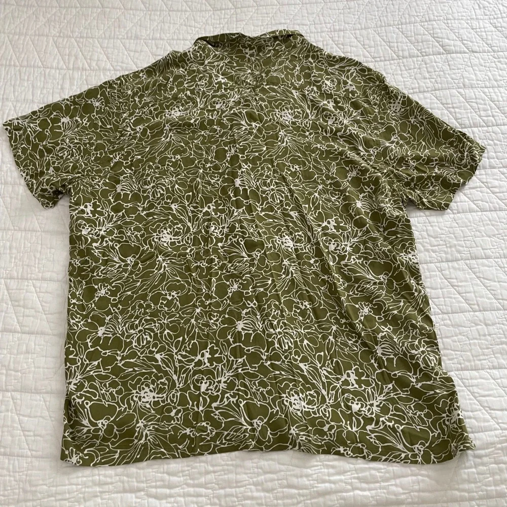 Levis Classic Camper Shirt Mens XL Relaxed Olive Green Floral Short Sleeve NWT